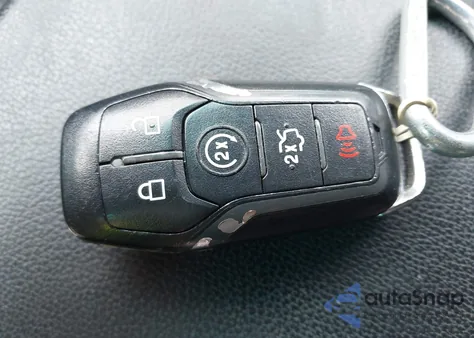 2016 Ford Explorer Xlt z USA, uszkodzony, nr VIN 1FM5K8D88GGC63400